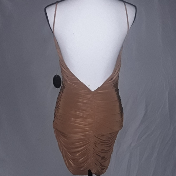 LUX LA RUCHED TOFFEE BACKLESS DRESS Sz M/ L - Picture 5 of 6